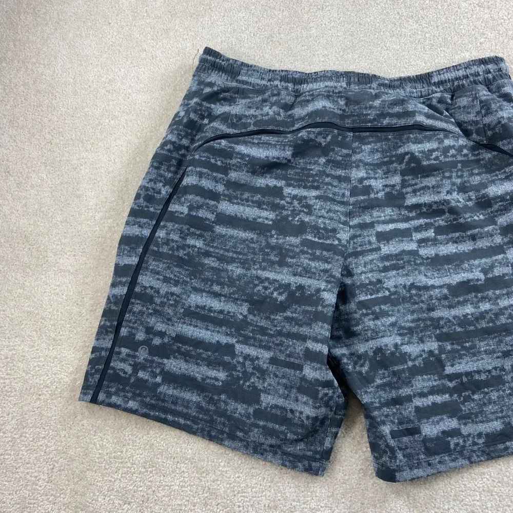 Lululemon Peloton Pace Breaker Shorts Mens XXL Grey Black Glitch Liner 9